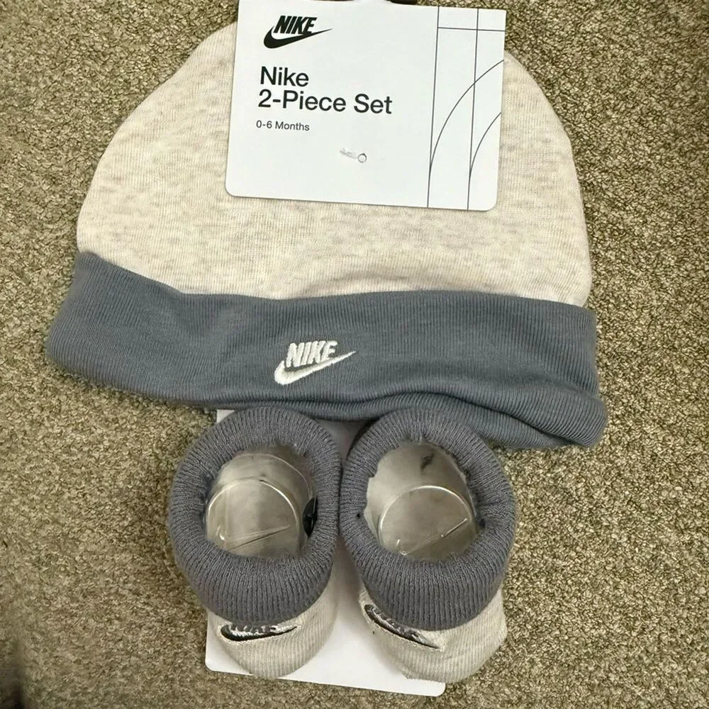 Nike Baby Beanie Cap and Booties Set - Grey / Gray - 0-6 M - Boy Girl Infant